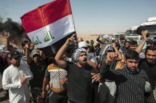 محتجون في جنوب العراق يطالبون بـ«فرص العمل»