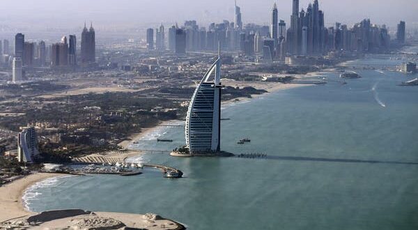 الإمارات تشهد ظاهرة فلكية غريبة طوال شهر
