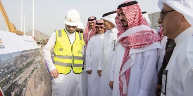 الأمير بدر بن سلطان يتفقد استعدادات الجهات المعنية بالحج