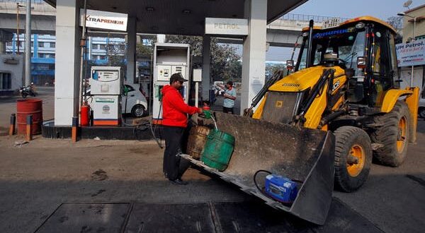ارتفاع الطلب على الوقود في الهند 24% في مايو