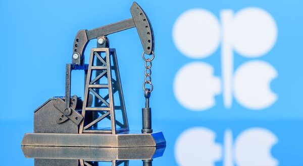 وثيقة لأوبك+: إنتاج النفط الروسي ارتفع على أساس شهري في مايو