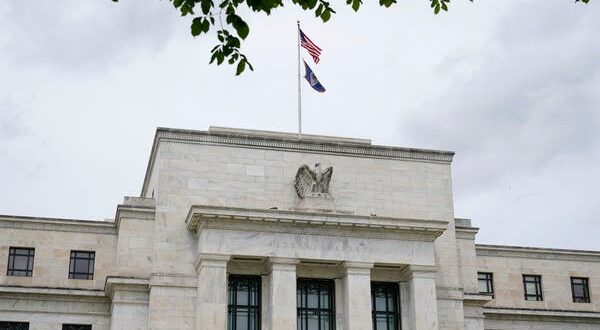 بنوك استثمار تتوقع رفع الفيدرالي أسعار الفائدة 75 نقطة في اجتماع يونيو