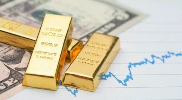 أسعار الذهب تتراجع مع صعود الدولار وعوائد السندات قبيل بيانات التضخم الأميركية