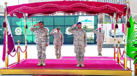 رئيسا الأركان السعودي والقطري يبحثان تعزيز التعاون العسكري