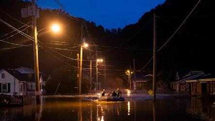 حاكم كنتاكي الأمريكية يعلن ارتفاع عدد وفيات الفيضانات إلى 25