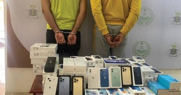 خميس مشيط: القبض على مقيمَيْن لسرقتهما هواتف متنقلة من محل تجاري