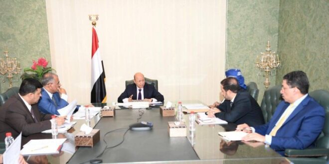 الرئاسي اليمني يشكل لجنة لتعزيز مكافحة الإرهاب