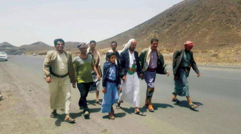 الأصوات المنددة بفساد الحوثيين تتعالى وسط استمرار صراع الأجنحة