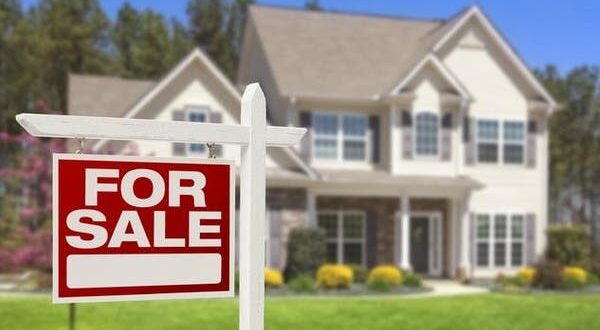 مبيعات المنازل القائمة في الولايات المتحدة تهبط مجدداً في يونيو