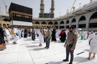 السعودية: تأشيرة السياحة لا تتيح لصاحبها أداء فريضة الحج