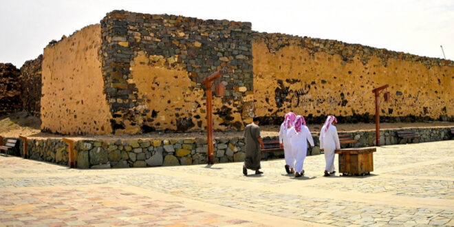 قلعة شمسان.. 
وجهة عربية