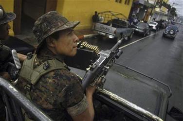 مسلحون يطلقون النار على حاشية رئيس جواتيمالا