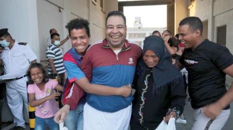 «العفو الرئاسي» المصرية تعد بمزيد من الإفراجات