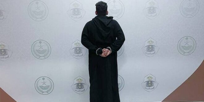 شرطة منطقة مكة: القبض على مقيم ارتكب 41 عملية احتيال عبر مواقع التسوق