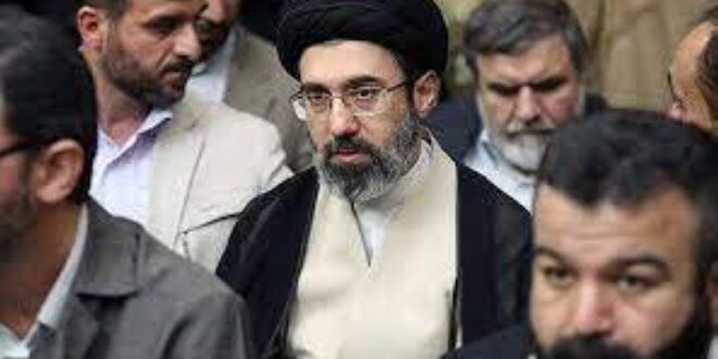 هل تحضّر إيران «مجتبى» لخلافة والده في منصب المرشد؟