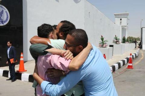 مصر: «العفو الرئاسي» تعد بمزيد من الإفراجات عن سجناء