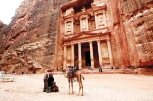 وزير السياحة: أكثر من 2.5 مليون سائح وصلوا الأردن خلال 7 أشهر