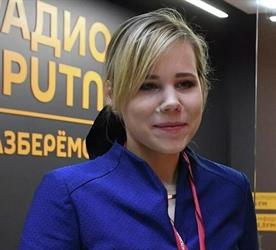 تشييع جنازة ابنة "ألكسندر دوغين".. وروسيا تتهم أوكرانية باغتيالها (فيديو)