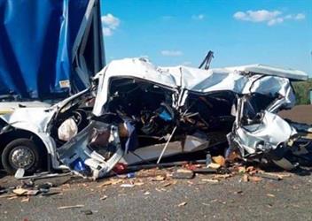 16 قتيلا في حادث بين حافلة وشاحنتين في روسيا