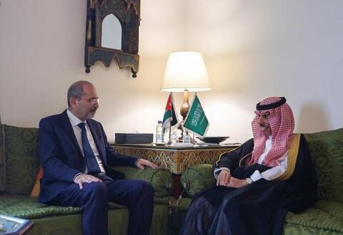 وزير الخارجية السعودي ونظيره الأردني يبحثان تعزيز العلاقات الثنائية