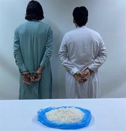 القبض على مقيمين بحوزتهما مادة "الشبو" المخدر في جدة