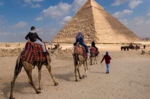 مصر تعتزم مضاعفة عائدات السياحة إلى 30 مليار دولار