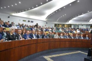 الجزائر: توقعات بـ«نقاش ساخن» في البرلمان حول حصيلة الحكومة
