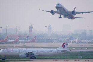 حجوزات الرحلات الجوية إلى الصين تتضاعف بعد تخفيف سياسة "صفر كوفيد"