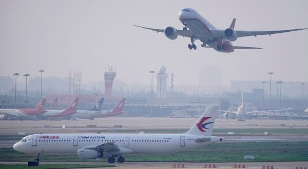 حجوزات الرحلات الجوية إلى الصين تتضاعف بعد تخفيف سياسة "صفر كوفيد"