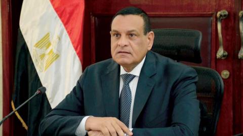 مصر: شرط الموافقة الأمنية على أنشطة تجارية يثير لغطاً