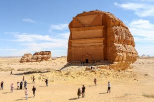 قفزة في عدد السياح الوافدين إلى السعودية.. أنفقوا 27 مليار ريال في 6 أشهر