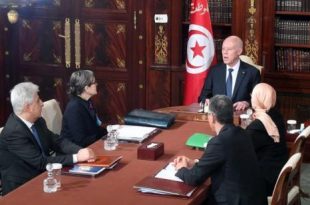 قضاة أقالهم سعيد يقاضون وزيرة العدل التونسية