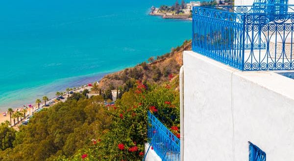 نمو إيرادات السياحة التونسية 83% في 2022 لتسجل 1.35 مليار دولار