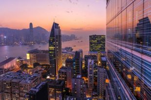 هونغ كونغ تتوقع تعافي قطاعها العقاري بعد إعادة فتح الحدود مع الصين