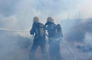 "مدني الدمام" يخمد حريقاً في مخلفات تحوي أخشاباً