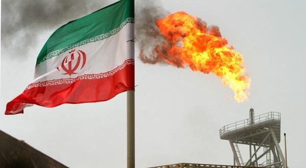 إيران ترفع سعر البيع الرسمي لخامها الخفيف لآسيا في مارس