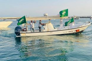 مسيرة قوارب بحرية في احتفالات القنفذة بيوم التأسيس