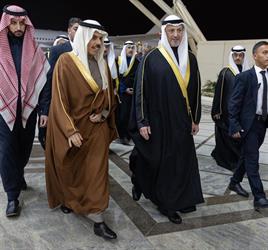 وزير الخارجية يصل إلى الكويت في زيارة رسمية