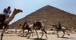مصر تعمل على استراتيجية تستهدف 30% نموا سنويا للسياحة