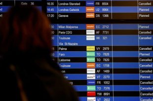 هيئة الطيران المدني الفرنسية تطالب بإلغاء 30% من الرحلات بسبب الإضرابات