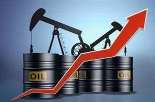 بعد "15 شهراً".. النفط ينهي تراجعاً مفاجئاً ويسجل "ارتفاع 1%"