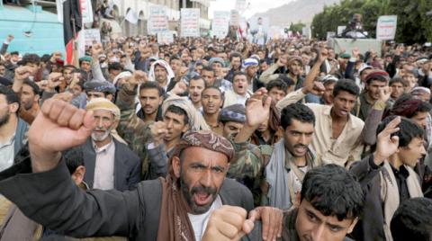 زعيم الانقلابيين يشرف على حملة قمع اليمنيين في إب