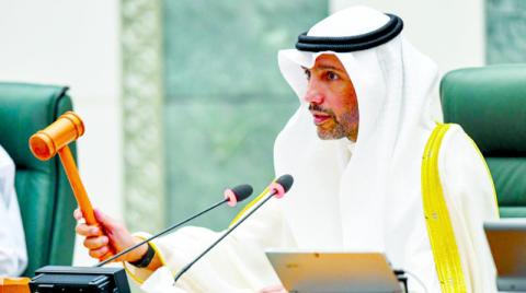 البرلمان الكويتي يخفق في عقد أولى جلساته بسبب المقاطعة وغياب الحكومة