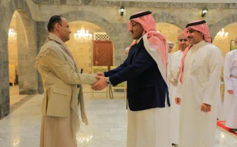 آل جابر: زيارتي لصنعاء تبحث الوصول لحل سياسي شامل باليمن