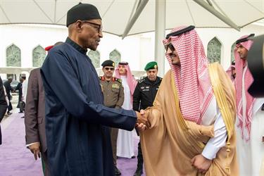 رئيس نيجيريا يغادر المملكة بعد أداء العمرة وزيارة المدينة المنورة