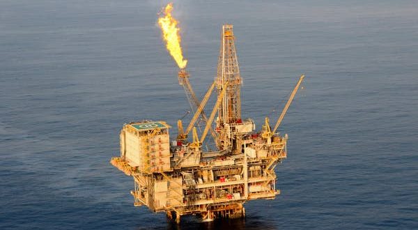 النفط يسجل ثالث خسارة أسبوعية.. والخام الأميركي يهبط 7.1%
